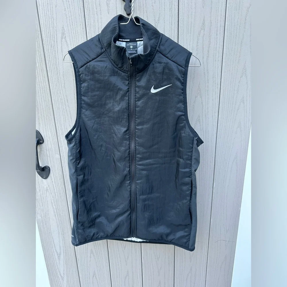 Nike Aerolayer Vest - Black & White- Running Medium - Picture 1 of 11